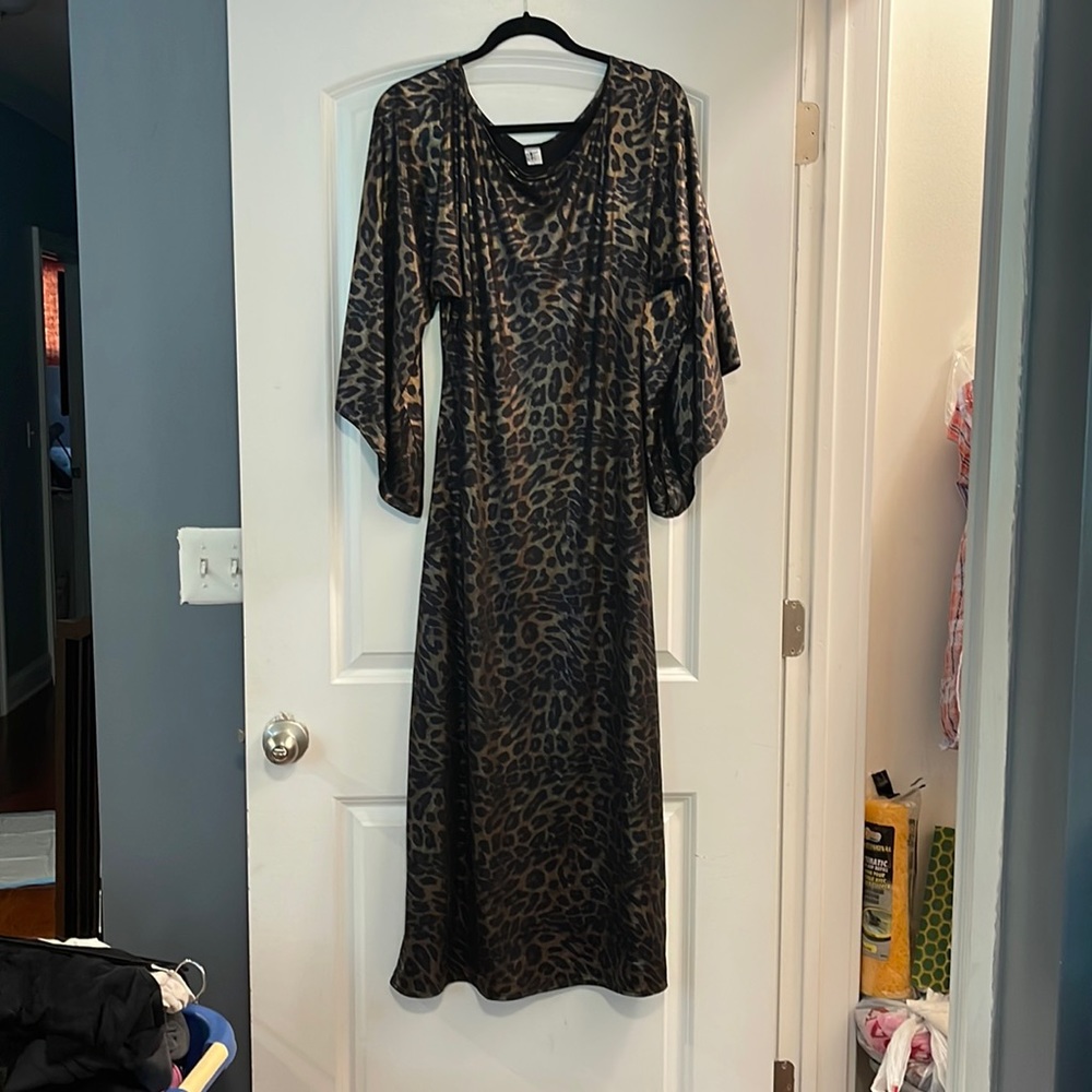 Animal print gold black long three-quarter flowing sleeve dress